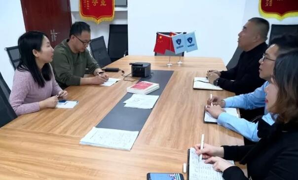 新疆保安協會一行到新疆保安服務公司調研